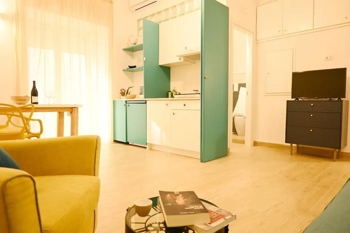 Lilli'S Apartment Naples Italy