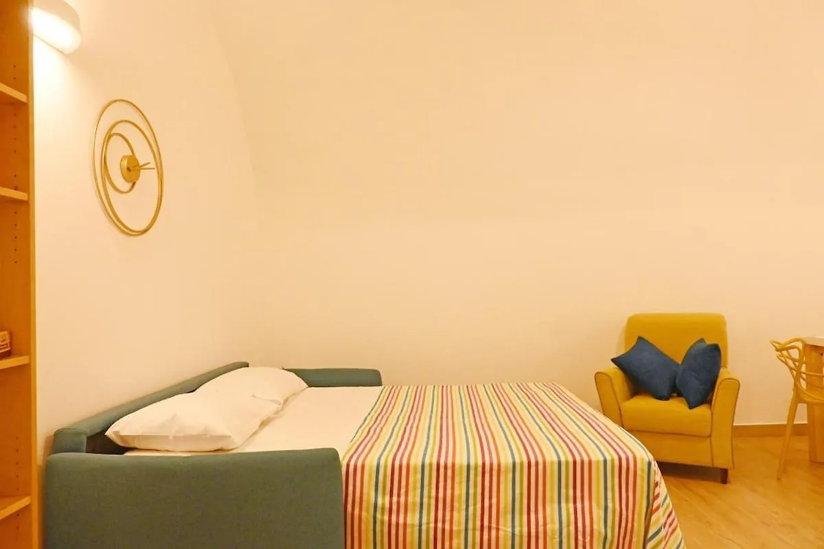 Lilli'S Apartment 那不勒斯 0*,  意大利